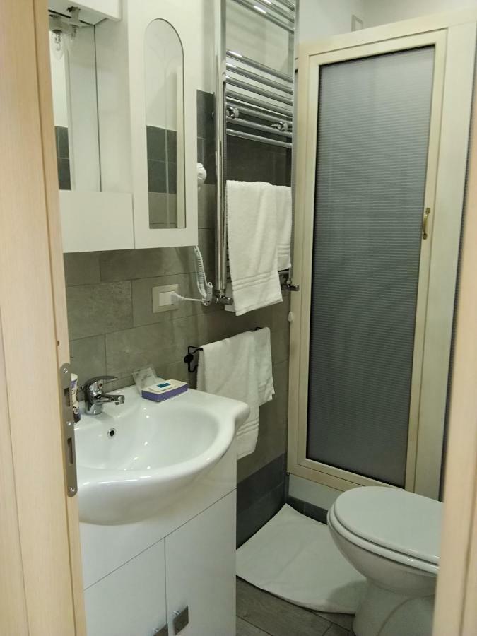 B&B Fratelli Nicoli Rome Bagian luar foto